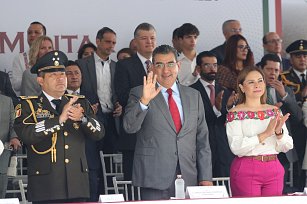 Sergio Salomón encabeza la ceremonia del 214 aniversario de la Independencia