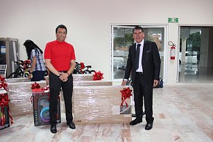 Reconocen 55 años de labor del STEIESET en la UATx con emotiva ceremonia