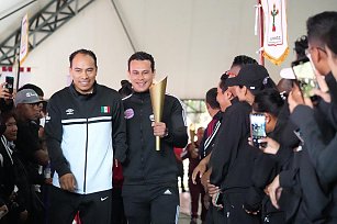 Celebración del 214 Aniversario de la Independencia en Apetatitlán: Fuego Simbólico y relevos