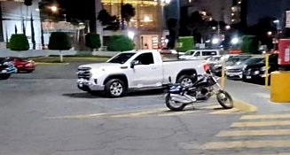 Hombre muere en ataque armado en estacionamiento de supermercado en Puebla