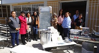 Entrega Gobierno de Cholula equipamiento de cocina en el CAM