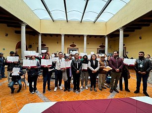 Calpulalpan avanza: 50 adultos concluyen su educación básica