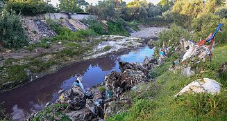 Hallan dos cuerpos en Tlaxcala: uno en el río Atoyac y otro en obra negra