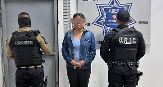 Detienen a mujer con vehículo robado en la Av. Pensador Mexicano