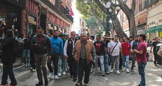 Vendedores ambulantes de la UPVA 28 de Octubre protestan por operativo en el Centro Histórico de Puebla