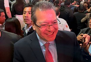 Marco Mena anuncia billete conmemorativo por los 500 años de Tlaxcala capital