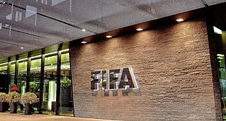 Arrestan a empleado de FIFA en Miami por presunto abuso a menor