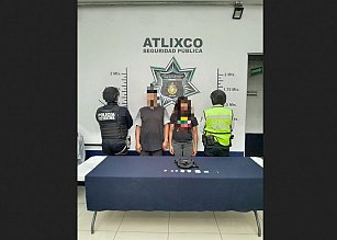 Policía de Atlixco detiene a dos hombres con drogas en operativo