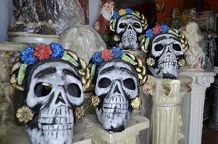 Descubre la Vibrante Celebración del Día de Muertos en La Trinidad Tenexyecac