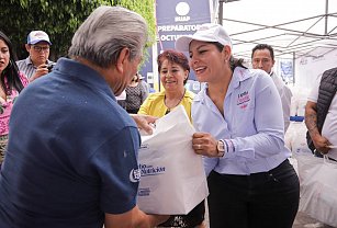 Fortalece Lupita Cuautle la alimentación de las familias sanandreseñas