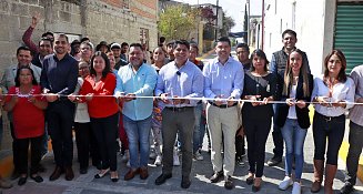 Inaugura Omar Muñoz segunda obra de pavimentación en Sanctorum