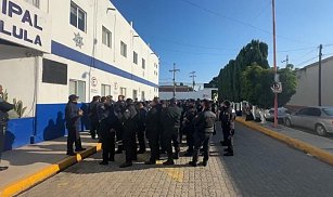 Policías de San Pedro Cholula exigen cambios; alcaldesa promete mejoras