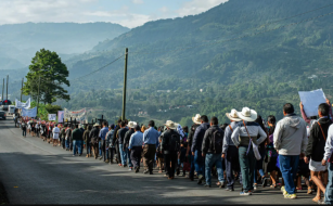 Marcha multitudinaria en Chenalhó exige justicia y desarme del crimen organizado