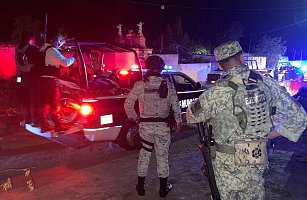 Detienen a dos menores armados tras presunto robo y disparos en Cuapiaxtla