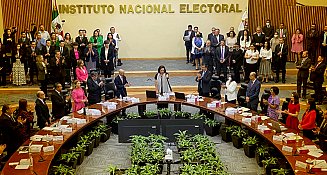 INE aprueba histórico recorte a recursos de partidos y legisladores