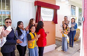 Inauguran mercado “Revolución” en Zacatlán y más obras educativas en Puebla