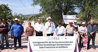 Puebla impulsa desarrollo comunitario con nuevos caminos en tres municipios