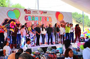 Tonantzin Fernández llevará más de 17 mil juguetes a niñas y niños de San Pedro Cholula