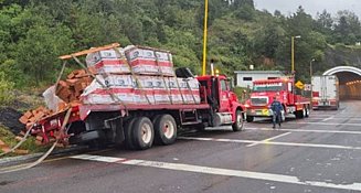 Dos accidentes en Cumbres de Maltrata causan caos vial en la México-Veracruz