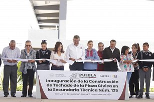 Inauguran el Mercado "Domingo Arenas" y entregan techados en San Martín Texmelucan