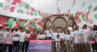 Entregan rehabilitación de la Plaza Cívica de San Felipe Hueyotlipan