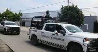 Detenidos dos presuntos delincuentes tras persecución por robo de vehículo en Tlaxcala