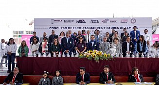 Preside Lupita Cuautle certamen de escoltas de madres y padres en Cacalotepec
