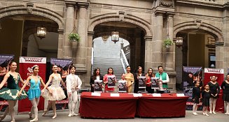 Elisa Carrillo trae a Puebla su gala internacional “Elisa y sus amigos”