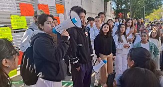 Estudiantes de la BUAP en paro por plazas de internado y renuncia del director