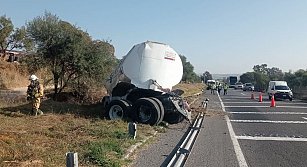 Volcadura de autotanque con gasolina en San Juan de los Lagos, Jalisco