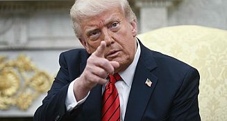 Trump desafía a tribunales y exige seguir con expulsiones de migrantes 