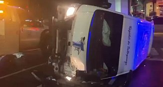 Once heridos tras volcadura de unidad de transporte en Puebla