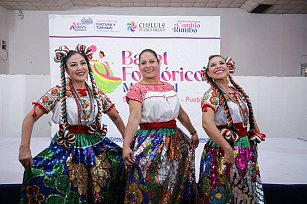 Impulsa Lupita Cuautle la Identidad Cultural con Ballet Folclórico Municipal 