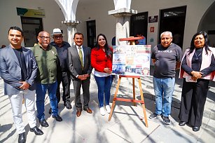 Exposición "Mexicanos en Nueva York" en la presidencia municipal de San Pedro Cholula