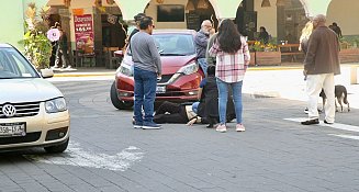 Mujer de la tercera edad atropellada en el centro de Tlaxcala causa conmoción