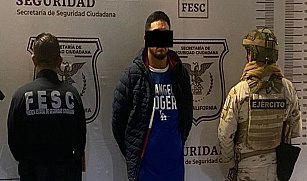 Detenido en Tijuana con 326 mil pastillas de droga y armamento