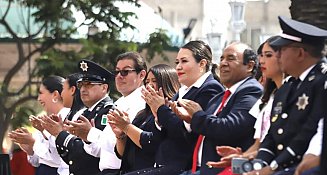 Participaron 10 escuelas en desfile cívico de Chiautempan