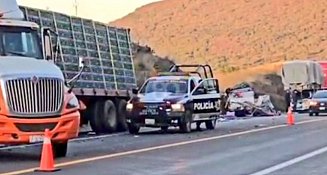 Choque en autopista Siglo XXI deja madre e hijo heridos de gravedad