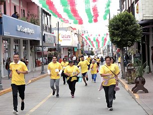 Promueven la salud mental en Chiautempan con carrera denominada “Corre, camina, trota”