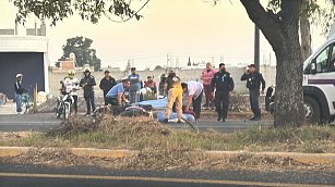 Motociclista pierde la vida tras colisionar con una grúa sobre Vía Corta Chiautempan-Puebla