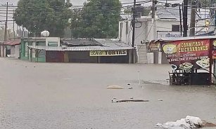 Acapulco cierra tiendas por saqueos ante la llegada del huracán "John"