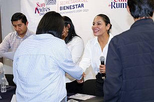 Reconoce Lupita Cuautle a jóvenes con beca UDLAP