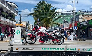 Va Apizaco contra motociclistas; en respuesta exigen servicios públicos y bacheo