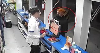 Ladrón solitario atraca farmacia en segundos; policía tarda 30 minutos en llegar