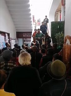 ¡Exigen soluciones ante la inseguridad! Ciudadanos de Santa Cruz Tlaxcala se manifiestan