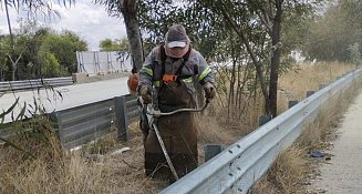 Mantienen limpieza y previenen incendios en la Recta a Cholula