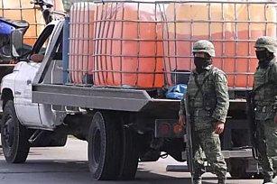 Fuerzas federales detienen a 6 presuntos huachicoleros y aseguran más de 63,000 litros de combustible