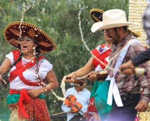 Atlixco celebra 59 años del Huehue Atlixcáyotl con danzas y tradiciones