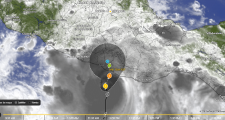 Huracán John se intensifica a categoría 2 y amenaza costas de Oaxaca y Guerrero