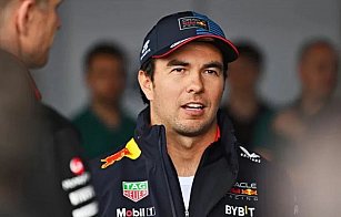 Checo Pérez sigue en Red Bull para la temporada 2025 de la F1